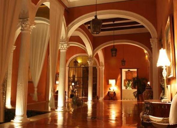 Hotel Hacienda Merida Vip Екстериор снимка