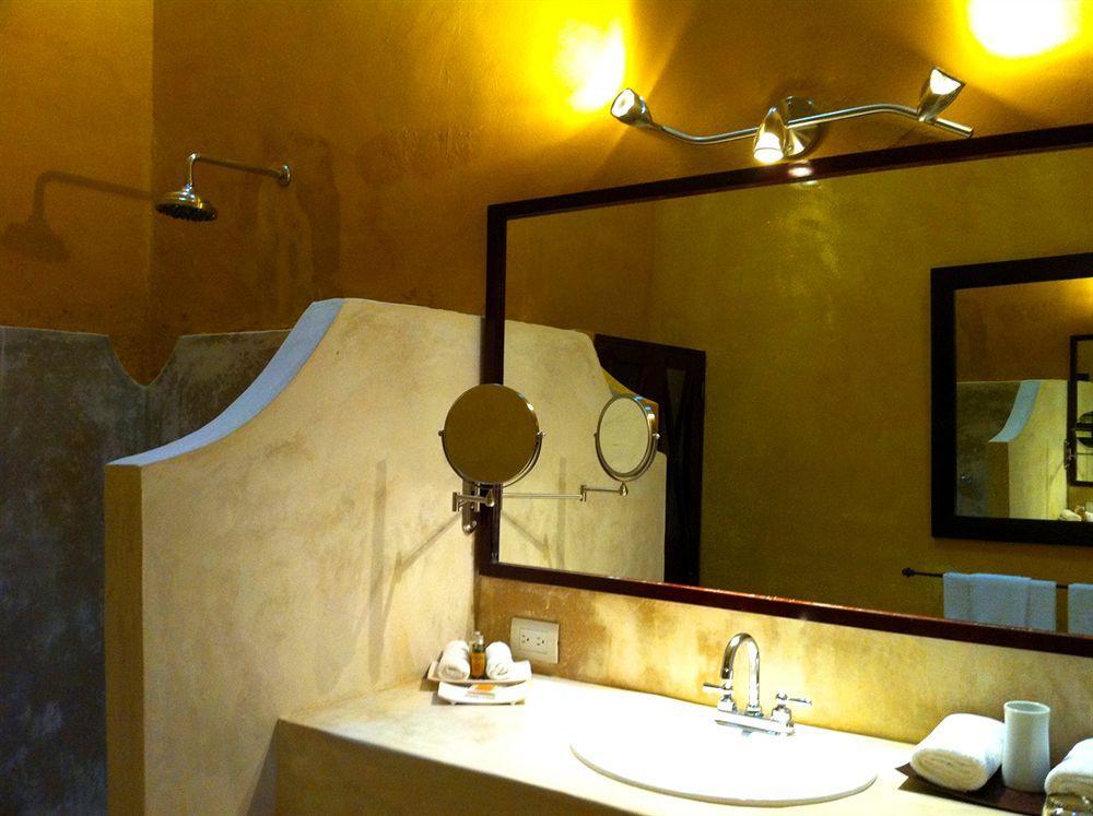 Hotel Hacienda Merida Vip Екстериор снимка