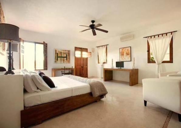 Hotel Hacienda Merida Vip Екстериор снимка